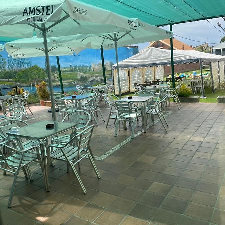 Hostal Restaurante Rio Ubierna Quintanilla-Vivar エクステリア 写真