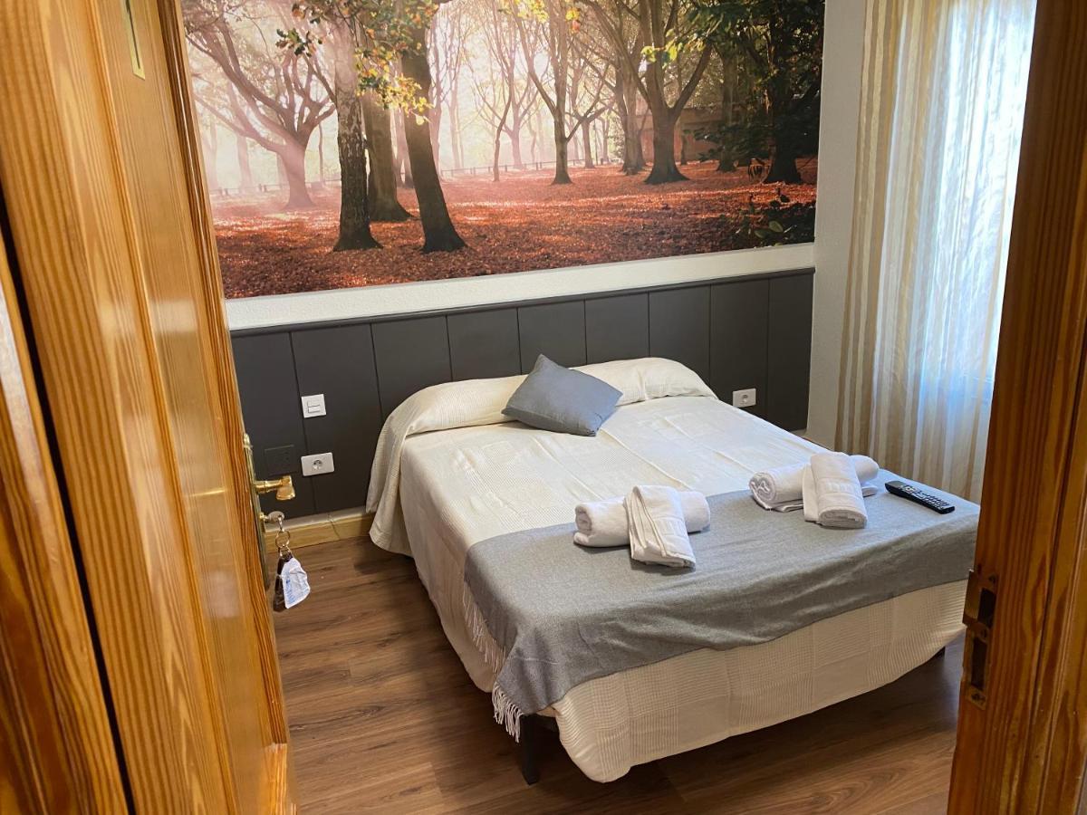 Hostal Restaurante Rio Ubierna Quintanilla-Vivar エクステリア 写真